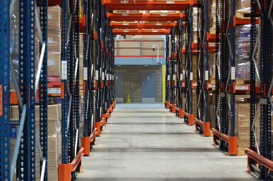 Logistics & Supply Chain — 3PL warehousing, distribution, heavy lift and project logistics nationwide.